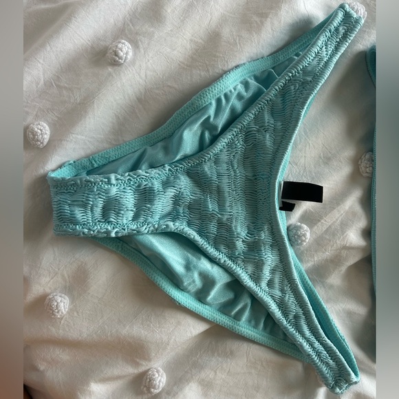 Triangl bikini set - Picture 4 of 4